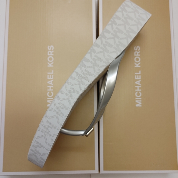 New Michael Kors Sandals wedge platform white silv - Picture 6 of 10